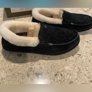 Olukai Slippers